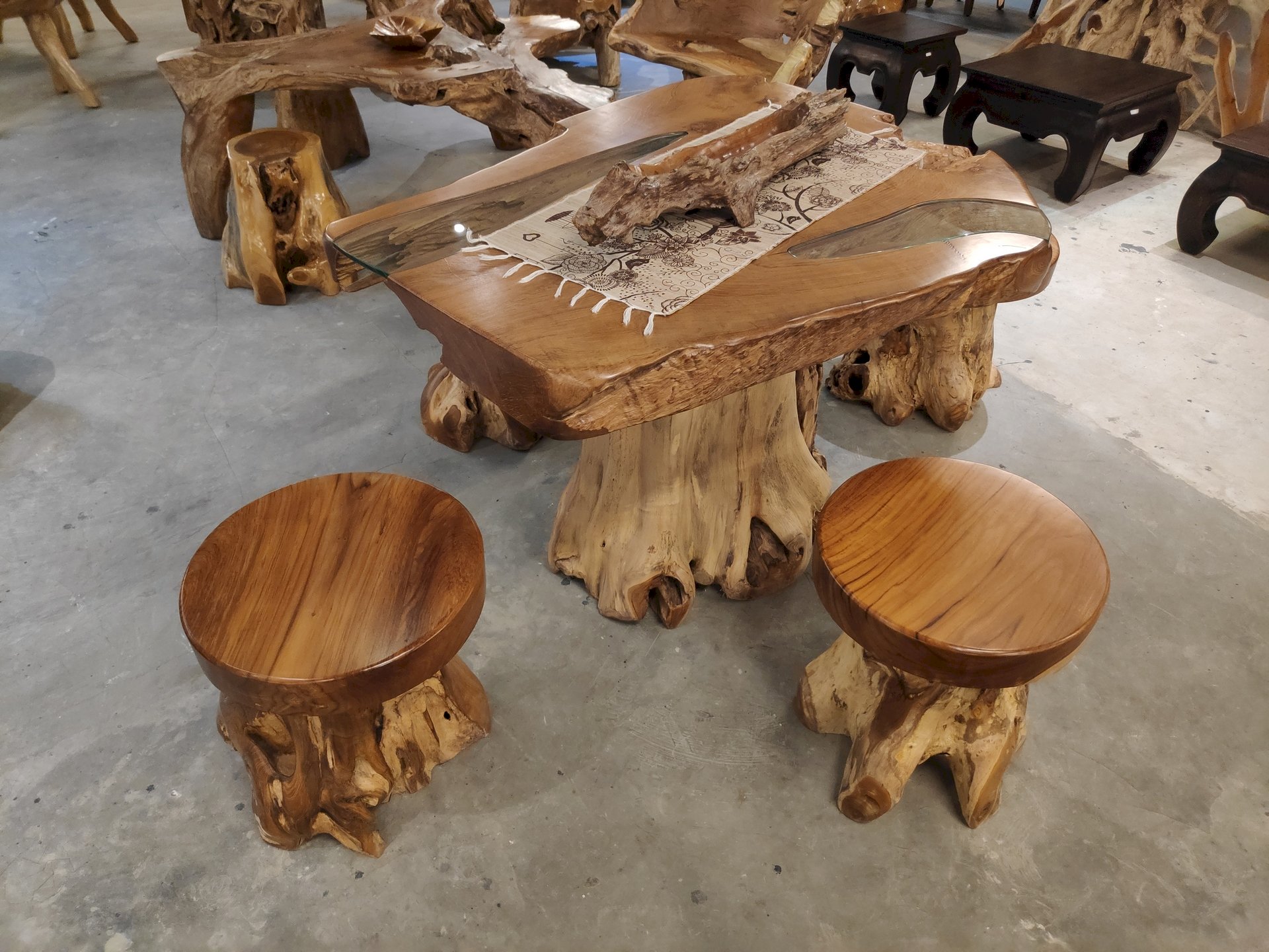  Meja  Teras Taman Jati  Akar  4 Kursi HolyWood Furniture