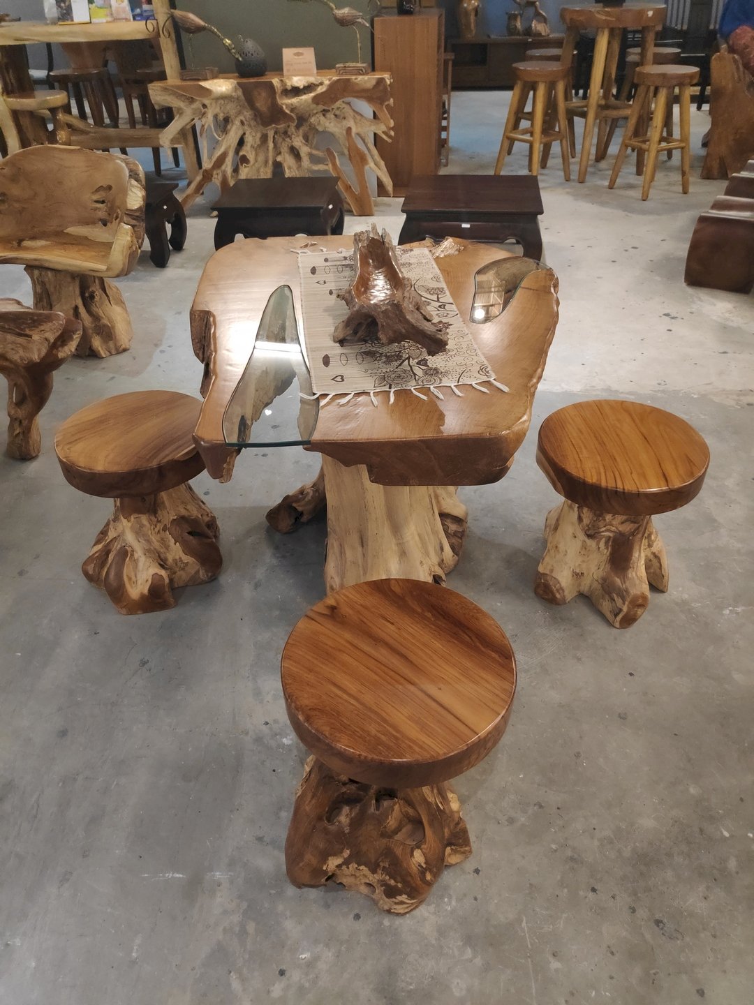 Meja Teras Akar Jati 4 Kursi Jamur HolyWood Furniture